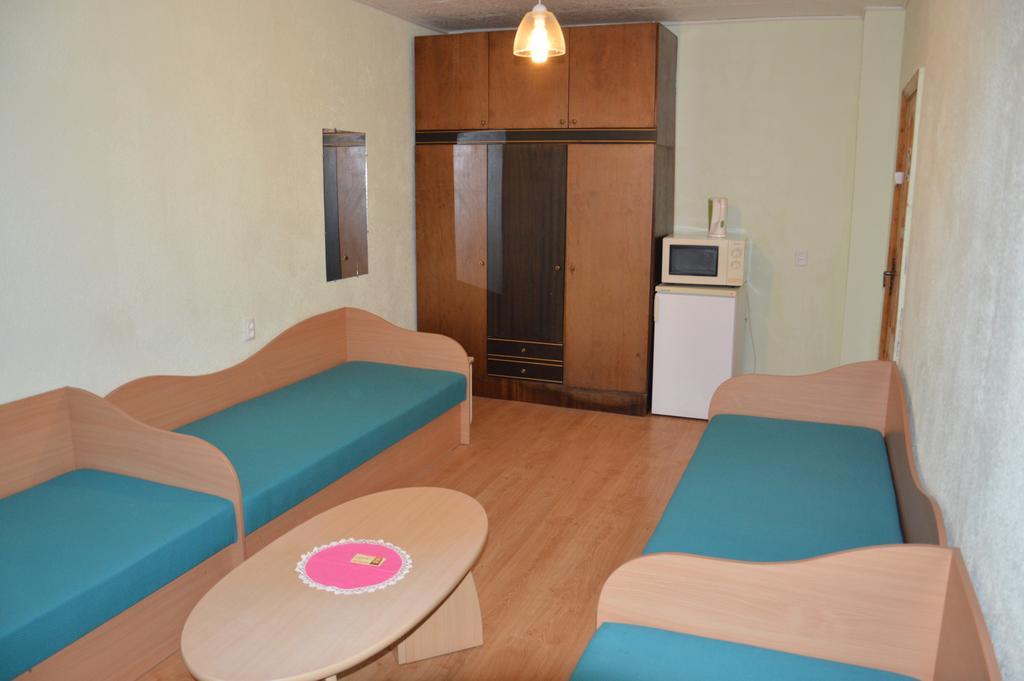 Chernobyl Type Rooms In A Block Flat House Šiauliai Quarto foto